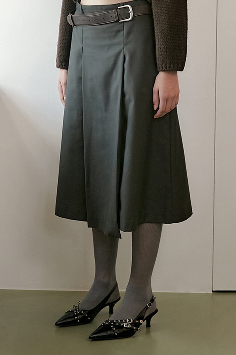 Buckle Faux Leather Pointed Toe Sling Back Court Shoes - Black - Image 2